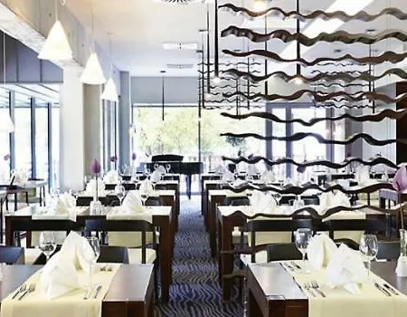 Royal Tulip Szálloda 5*