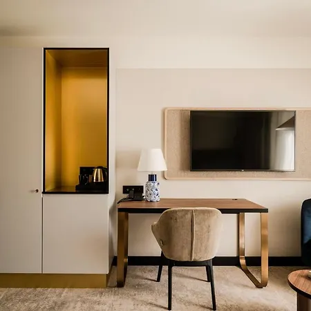 Royal Tulip Hotel 5*