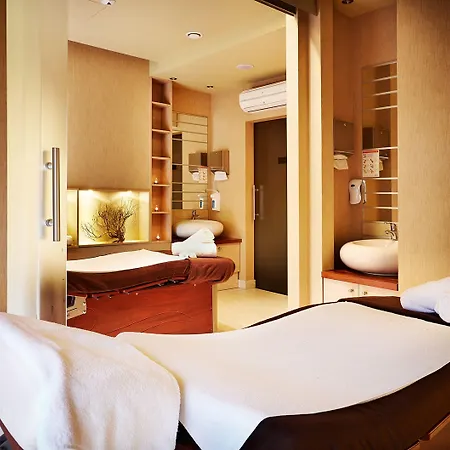 Hotel Royal Tulip