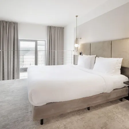 Royal Tulip فندق كولوبرزيغ